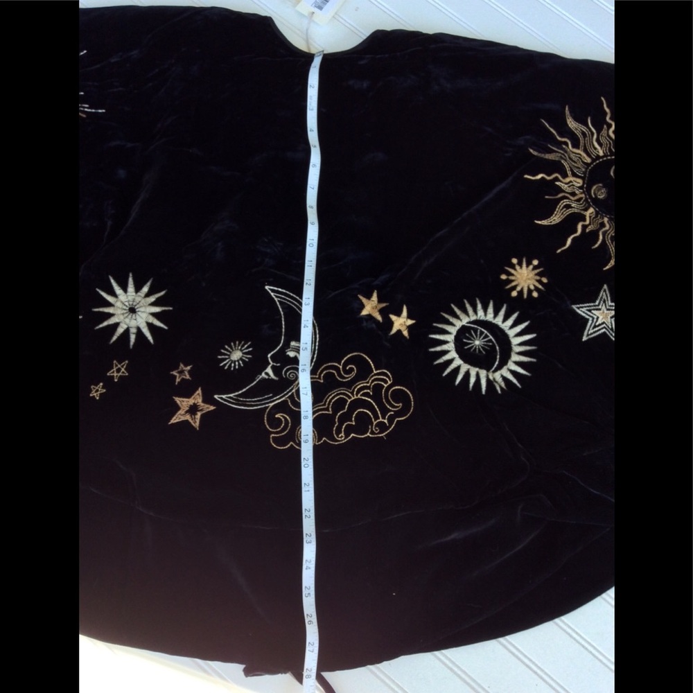 NWT Johnny Was Lunata Christmas Tree Skirt🎄🌙🌟💫✨ - Picture 6 of 16